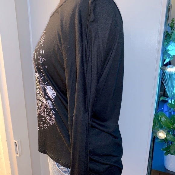 Charlotte Russe Astrology Black Long Sleeve - Picture 10 of 16